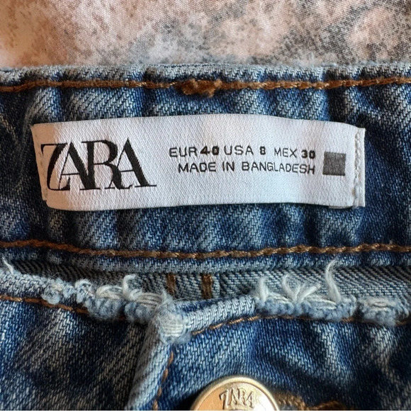 Zara High Rise Distressed Denim  Jean Shorts Size 8 Women's Blue Mom Cut Off EUC - Picture 9 of 16
